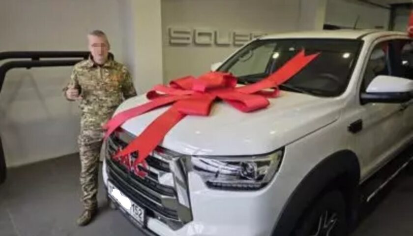 Участнику СВО из Дзержинска подарили машину